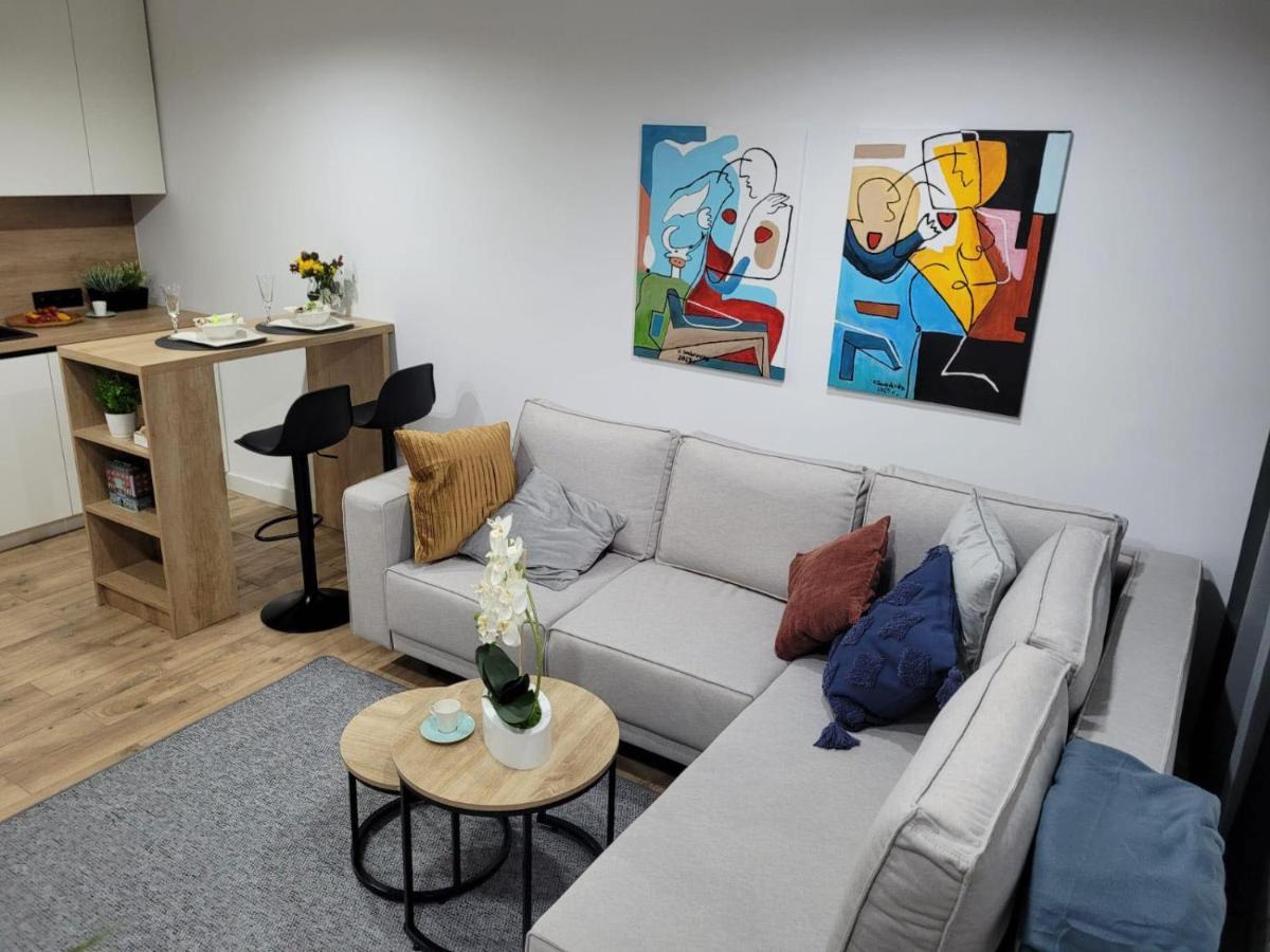 Wrzeciono 12 - Piekny Apartament Obok Szpitala Bielanskiego Oraz Awf, Bezplatna Strefa Parkowania - 400M Do Stacji Metra - Good Apartments Варшава Экстерьер фото