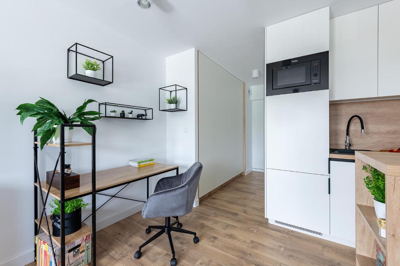 Wrzeciono 12 - Piekny Apartament Obok Szpitala Bielanskiego Oraz Awf, Bezplatna Strefa Parkowania - 400M Do Stacji Metra - Good Apartments Варшава Экстерьер фото