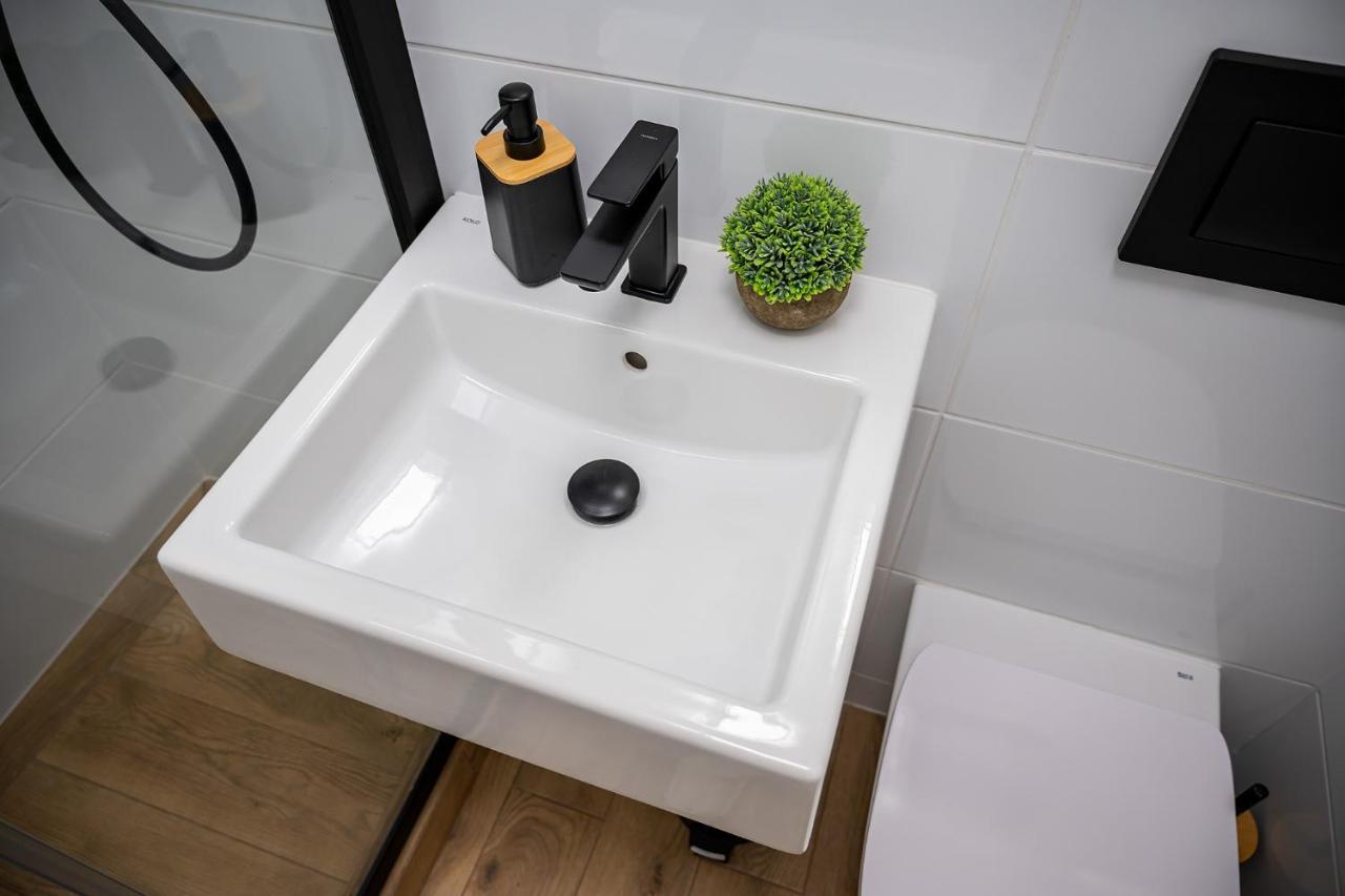 Wrzeciono 12 - Piekny Apartament Obok Szpitala Bielanskiego Oraz Awf, Bezplatna Strefa Parkowania - 400M Do Stacji Metra - Good Apartments Варшава Экстерьер фото